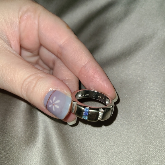 14k white gold sapphire and diamond embedded ring size 7 - Picture 6 of 7